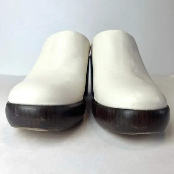 Vince Navina Leather Mule Clogs Milk White Sz 8 - Picture 2 of 11